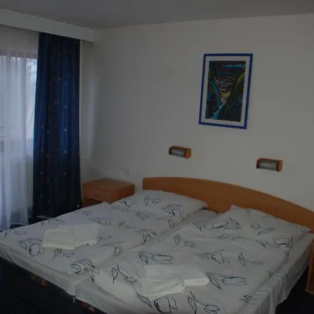 Chata Ludmila Martinske Hole Orman Evi *