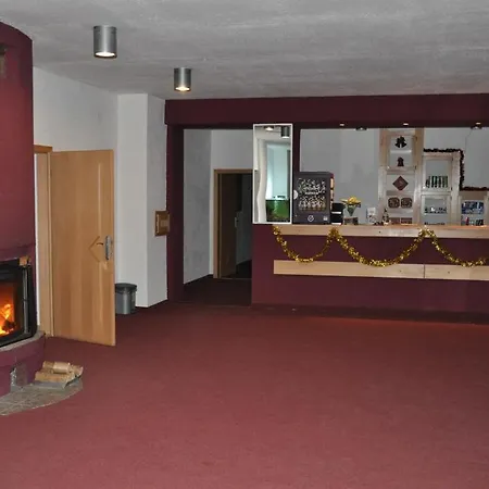 Orman Evi Chata Ludmila Martinske Hole